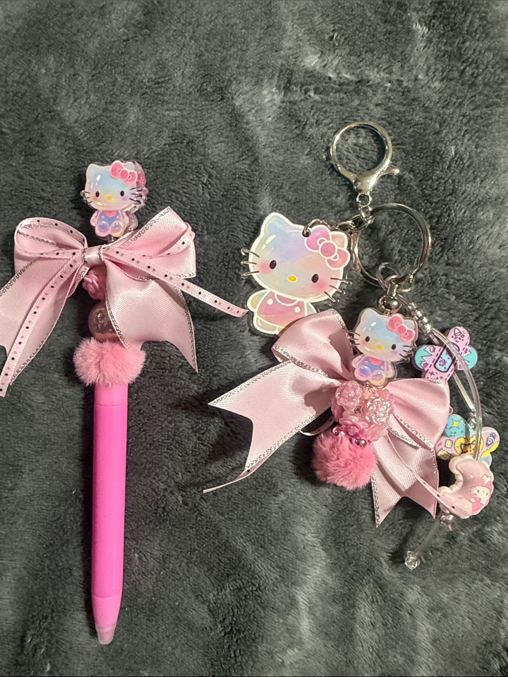 HK Pink Bow Keychain & Pen Set